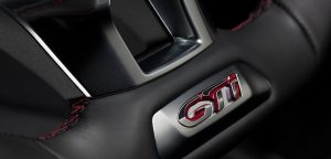 peugeot-208-gti-surpiqures_4